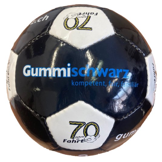 Fussball 70 Jahre in Fahrt    Gummischwarz